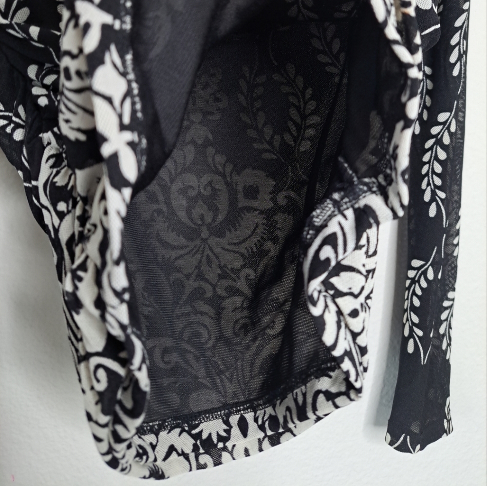 Susan Lawrence Faux Wrap Top Black White Paisley Floral Y2K Long Slv Ruched PM - Picture 5 of 15